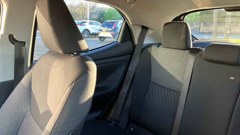 Toyota Yaris 1.5 Hybrid Design 5dr CVT Hybrid Hatchback